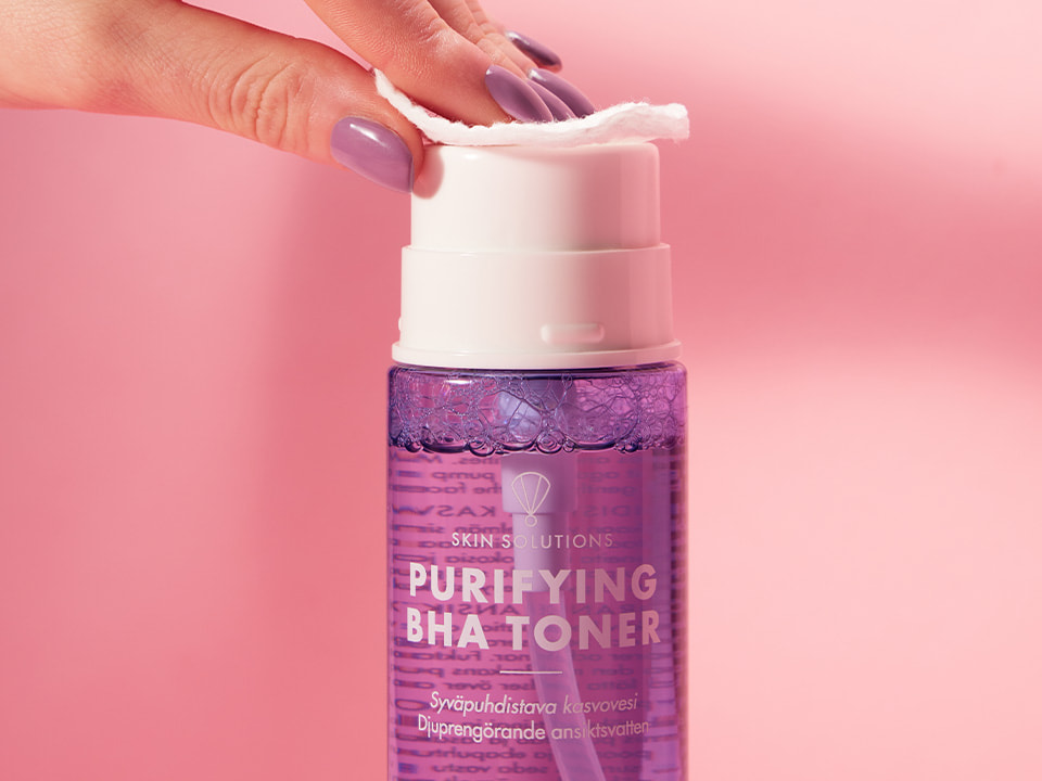 Kasvovesi rasvoittuvalle iholle